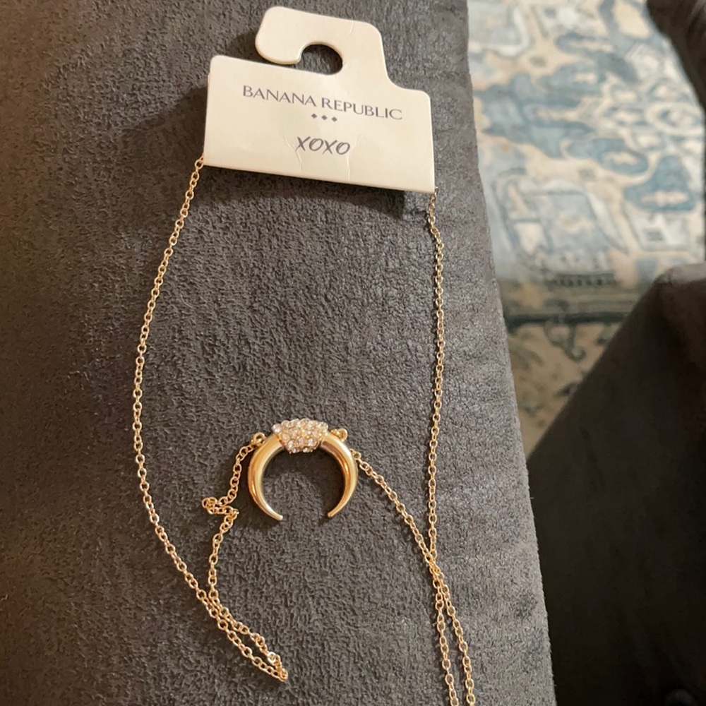 Banana Republic XOXO necklace